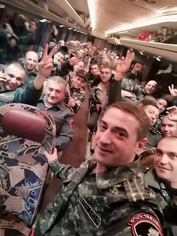 İçərisində 60 erməni könüllüsü olan avtobus məhv edildi - FOTO