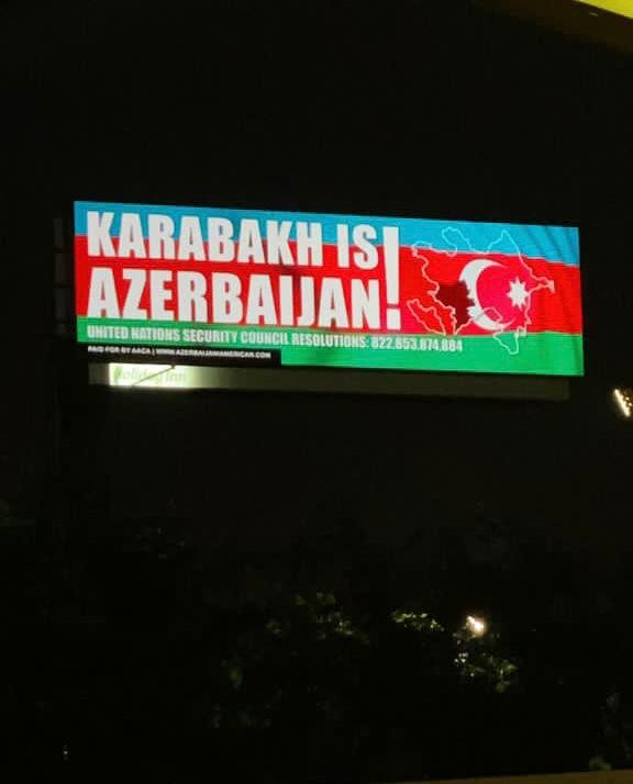 Mayamidə “Karabakh is Azerbaijan” şüarı yazılmış lövhələr asılıb- FOTOLAR