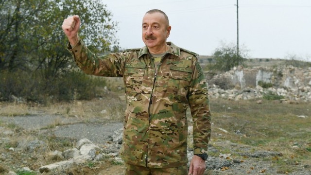 "Ermənistan generalları "tuşonka" satan oğrudurlar" 