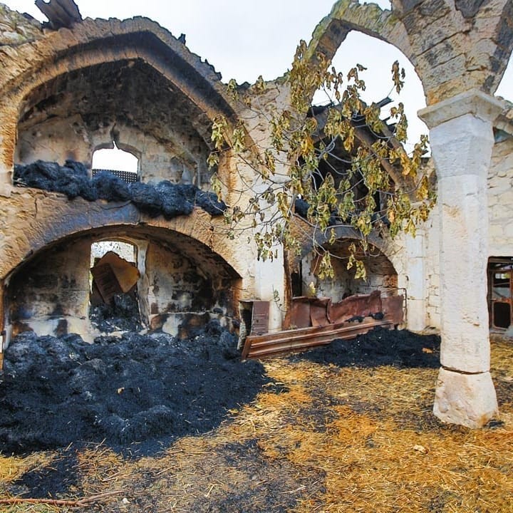Ermənilər Ağdamdan çıxarkən bu məscidi də yandırıblar - FOTO