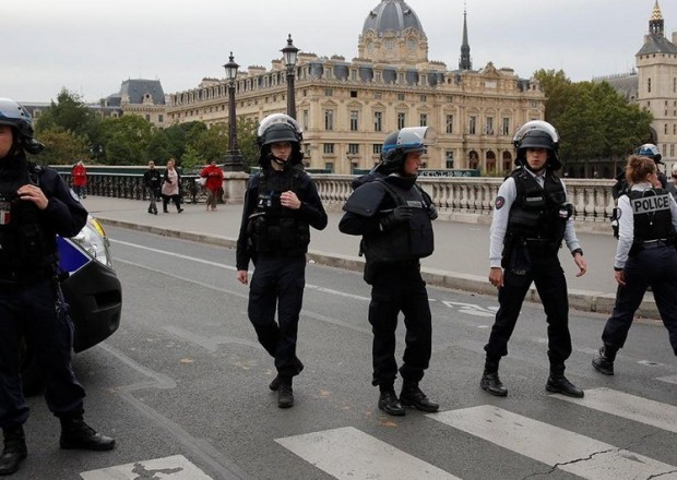 Parisdə polislə aksiyaçılar arasında qarşıdurma oldu 