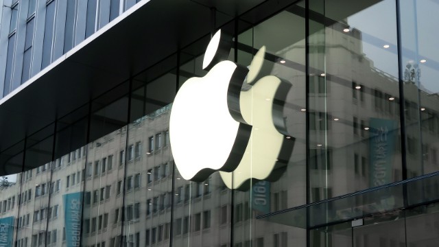 "Apple" son 6 ildə 100-dən çox şirkəti satın alıb