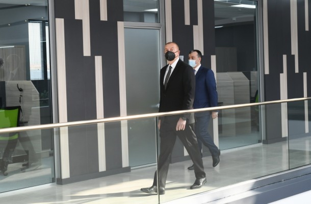İlham Əliyev 4 saylı DOST mərkəzinin açılışında- FOTOLAR (YENİLƏNİB)