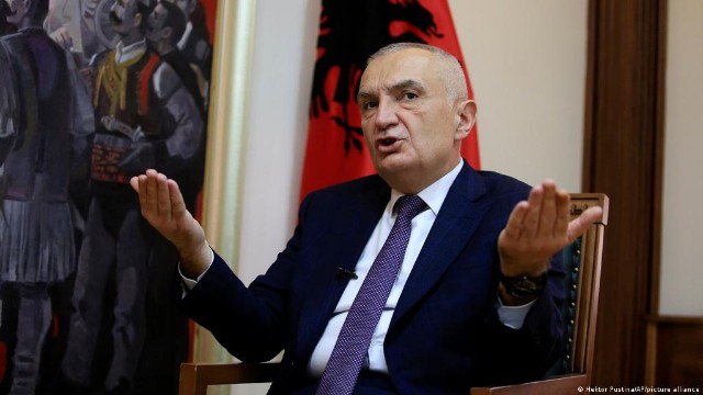 Albaniya liderinə impiçment elan edildi