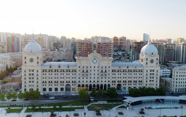 İlham Əliyev və xanımı “Courtyard by Marriott Baku”nun açılışında- FOTOLAR