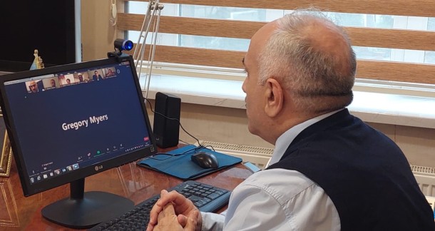 Fuad Hüseynov Qreqori Mayers ilə videoformatda görüşdü - FOTO