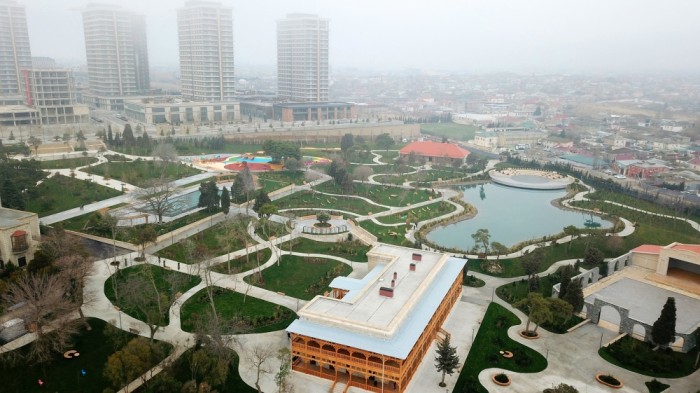 Prezident və xanımı Nizami Gəncəvi parkının açılışında- FOTOLAR