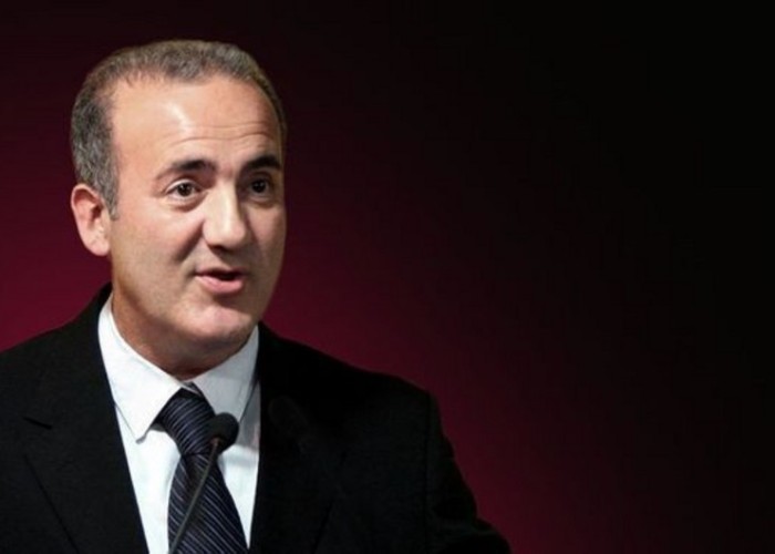 “Barselona” fondunun vitse-prezidenti istefa verdi