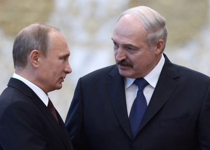 “Putindən çox incimişdim” - Lukaşenko