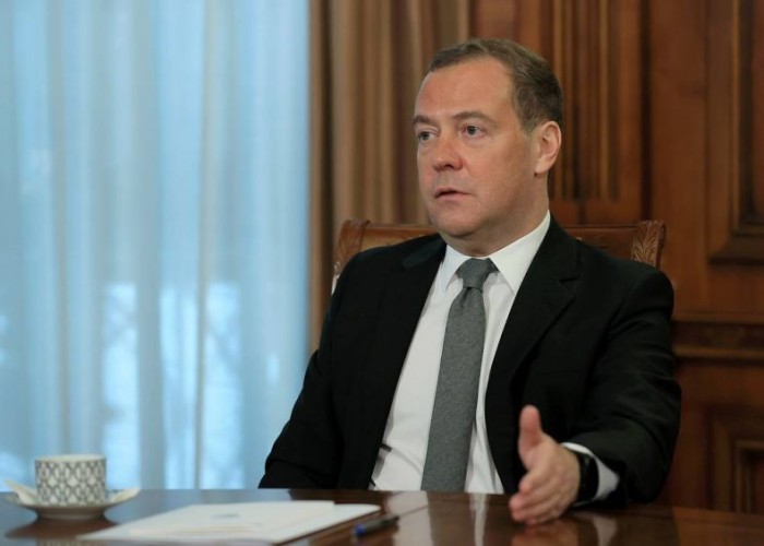 Medvedevdən sanksiyalarla bağlıAÇIQLAMA