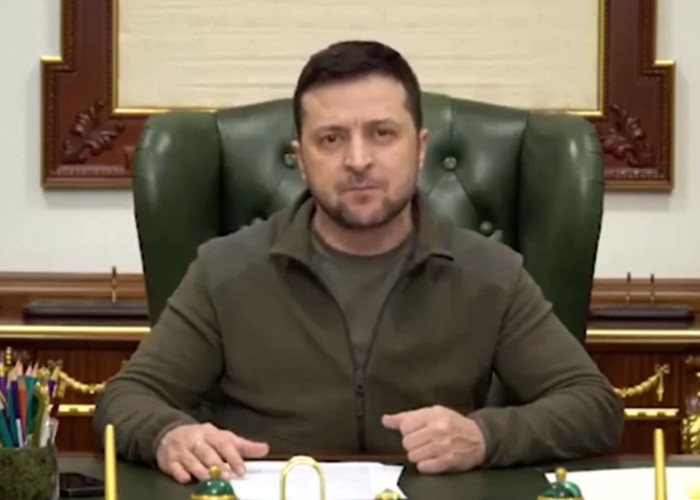 "Mən Kiyevdə qalıram" - Zelenski ofisindən video paylaşdı