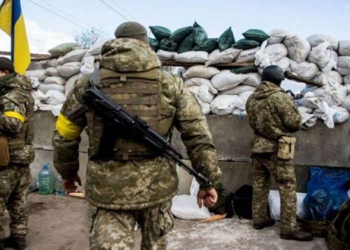 Ukrayna ordusu Makarovu AZAD ETDİ