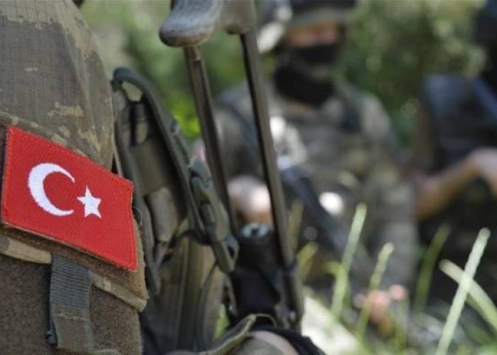 Türkiyənin 4 hərbçisi yaralandı 