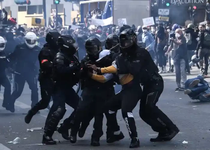 Fransa polisi iğtişaş törədən 45 nəfəri saxladı - YENİLƏNİB