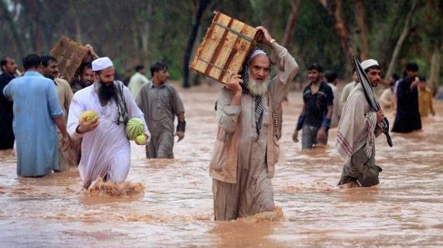 Pakistanda daşqınlar 1739 insanın həyatına son qoydu 