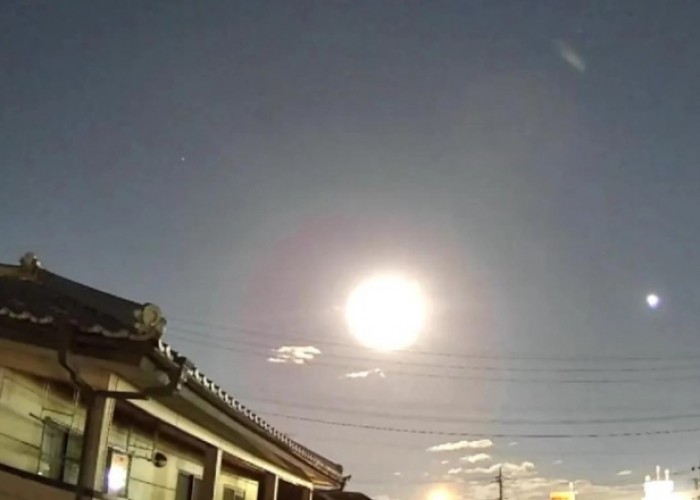 Yaponiyada meteor kameralara düşdü - VİDEO