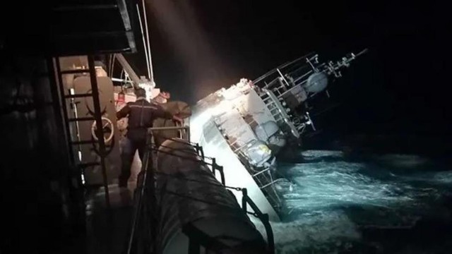 Taylandda hərbi gəmi batdı: 31 əsgər itkin düşdü