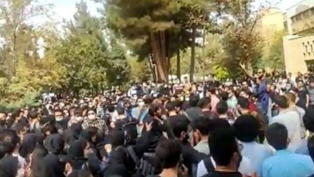 İranda etirazlarda 503 nəfər həlak olub, onlardan 69-u uşaqdır