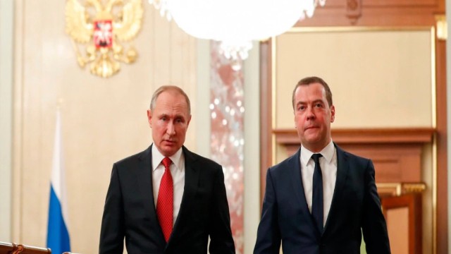 Putin Medvedevi yeni vəzifəyə təyin etdi
