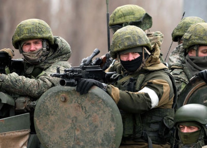 Putin Rusiya ordusunun sayını artırır
