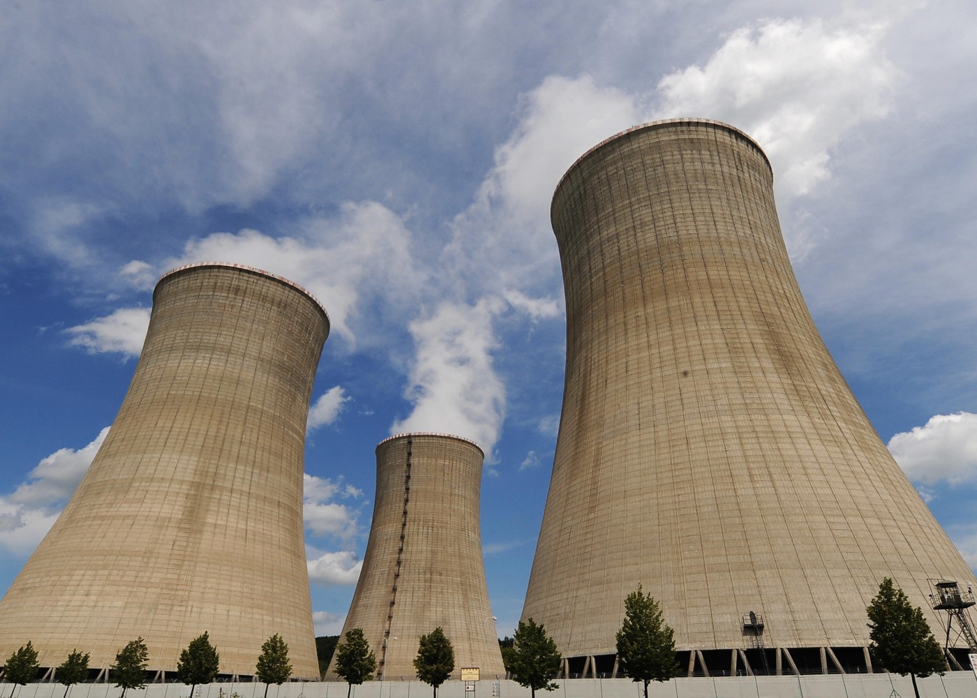 İran yeni atom elektrik stansiyalarının tikintisinə başladı