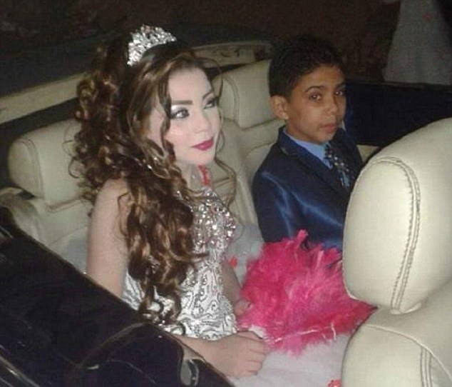 Sahibkar 12 yaşlı oğlunu 11 yaşlı qardaşı qızıyla evləndirdi- FOTO-VİDEO