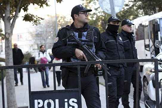 İstanbulda silahlı hücum: yaralılar var