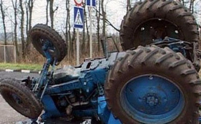 Traktorla avtomobil toqquşdu:  1 ölü - Ağcabədidə
