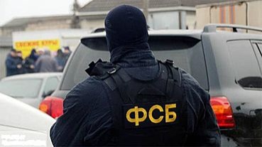 Biznesmen Yusif Xəlillayevin maşınına narkotik atan polis və xüsusi xidmət zabitləri tutuldu 
