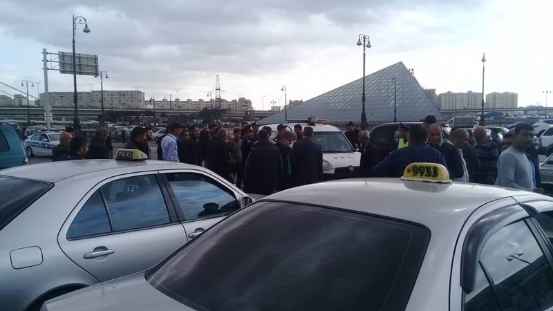 Taksi sürücüləri ilə polis arasında DAVA    â€“ Saxlanılanlar var (FOTO)