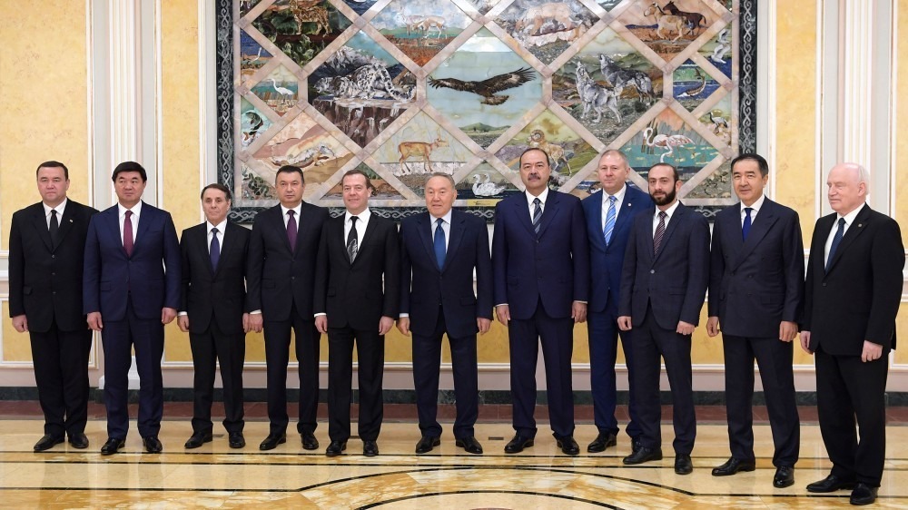 Baş nazir Nazarbayevlə görüşdü    - FOTO