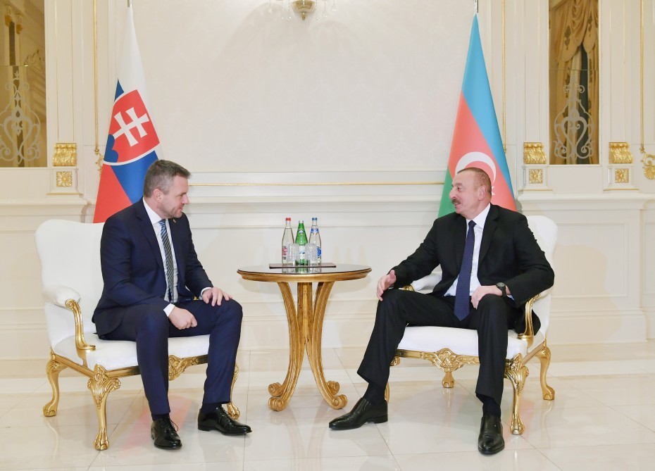 İlham Əliyev Slovakiyanın Baş naziri ilə görüşüb - FOTO