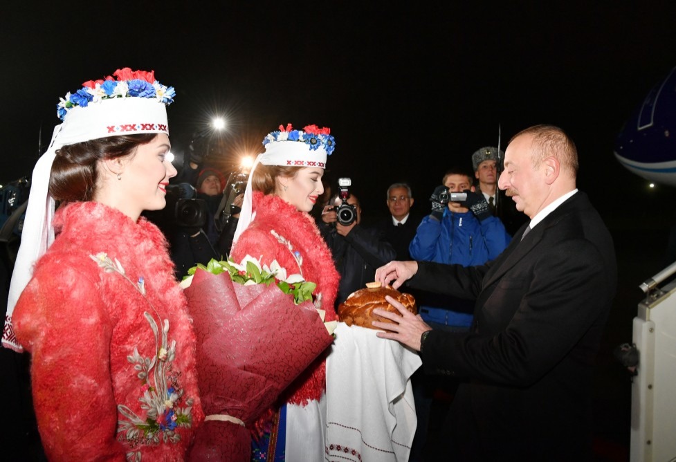 Prezident İlham Əliyev Belarusa getdi    - FOTOLAR